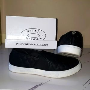 Steve Madden Black and White Flat Loafers Barely worn
